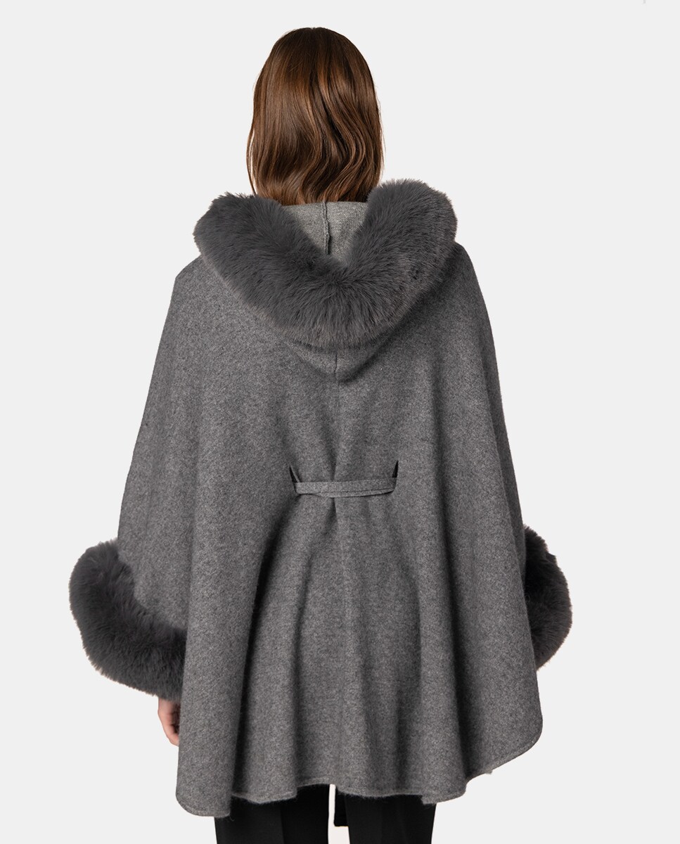Capa com Gola e Punhos de Pelo e Fecho com Cinto. Cinzento-escuro-3