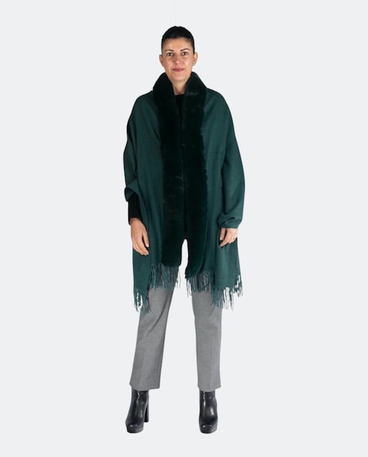 Imagen 0 de Capa rectangular tejido afelpado detalle pelo