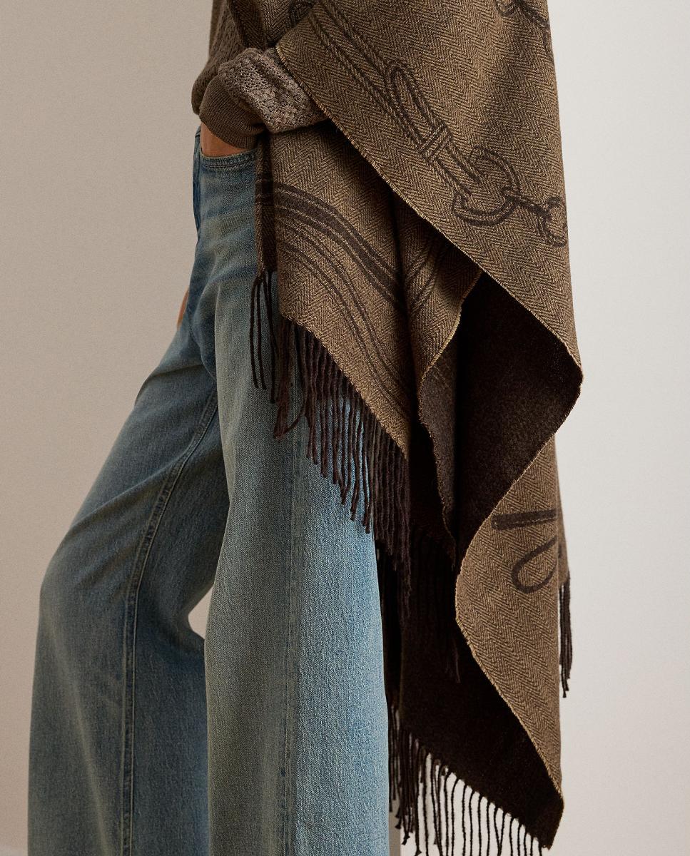 Poncho Estampado Reversível com Acabamento com Franjas Castanho-5