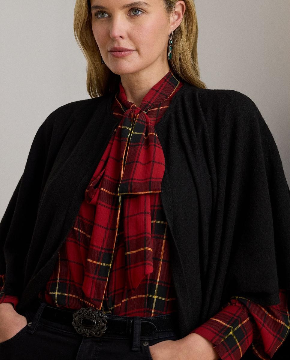 Poncho Liso com Gola de Pelo Preto-6