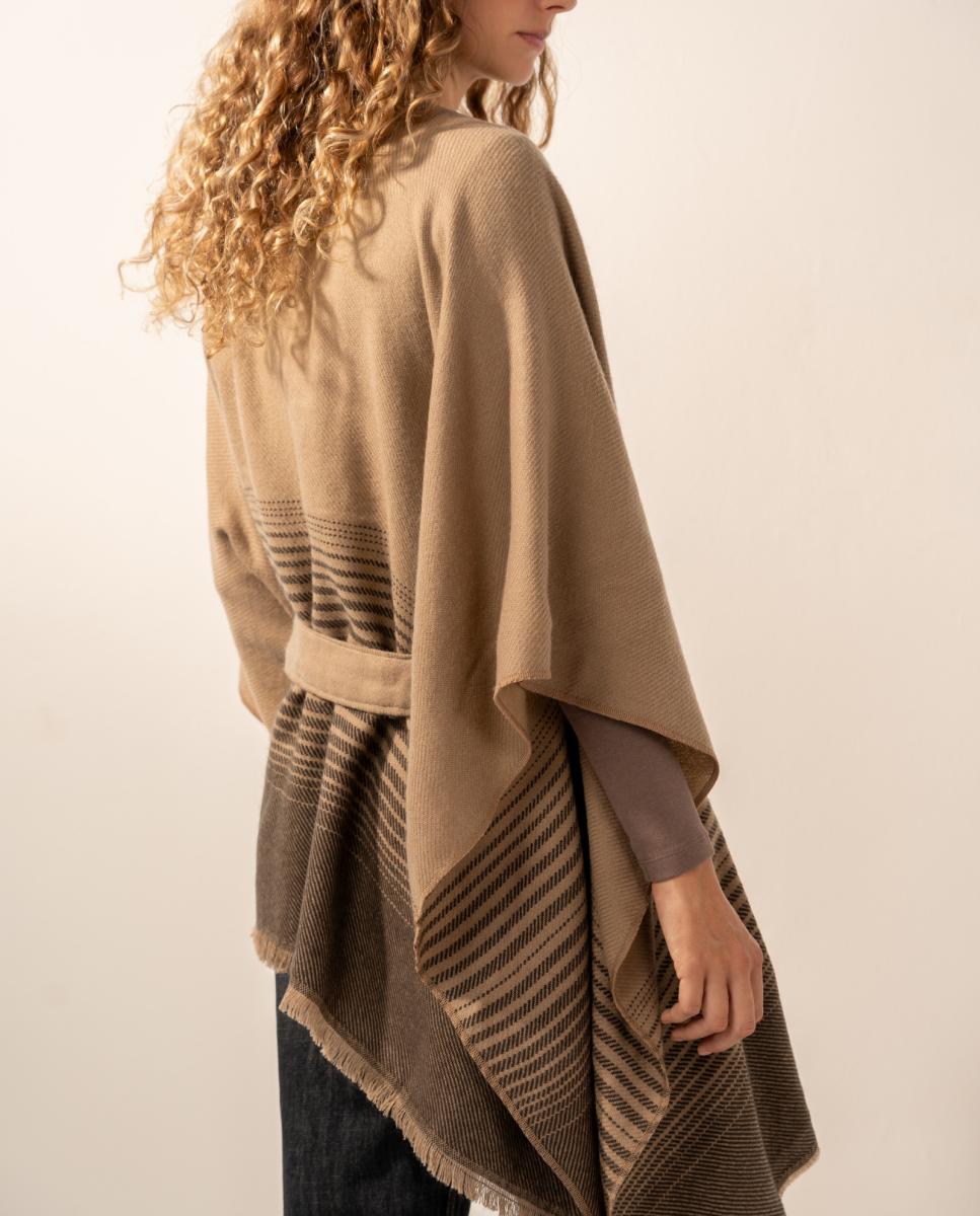 Poncho com Laço Castanho-2
