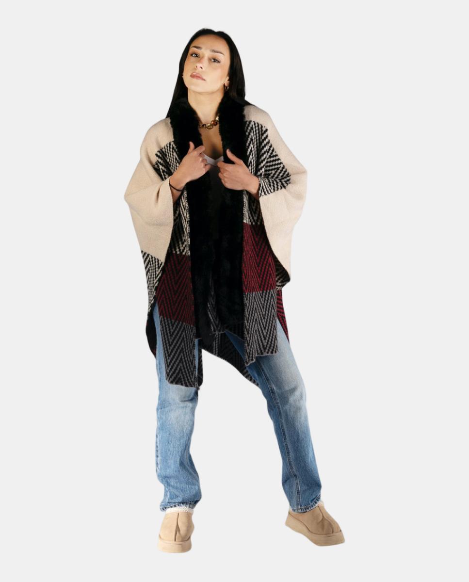 Imagem 0 de Poncho Oversize de Jacquard com Gola com Efeito de Pelo