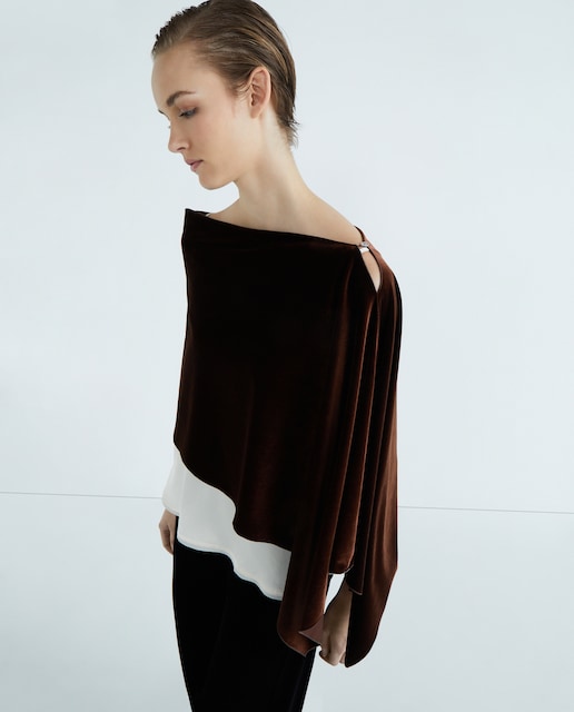 Imagem 0 de Écharpe de Veludo Fixada com um Botão