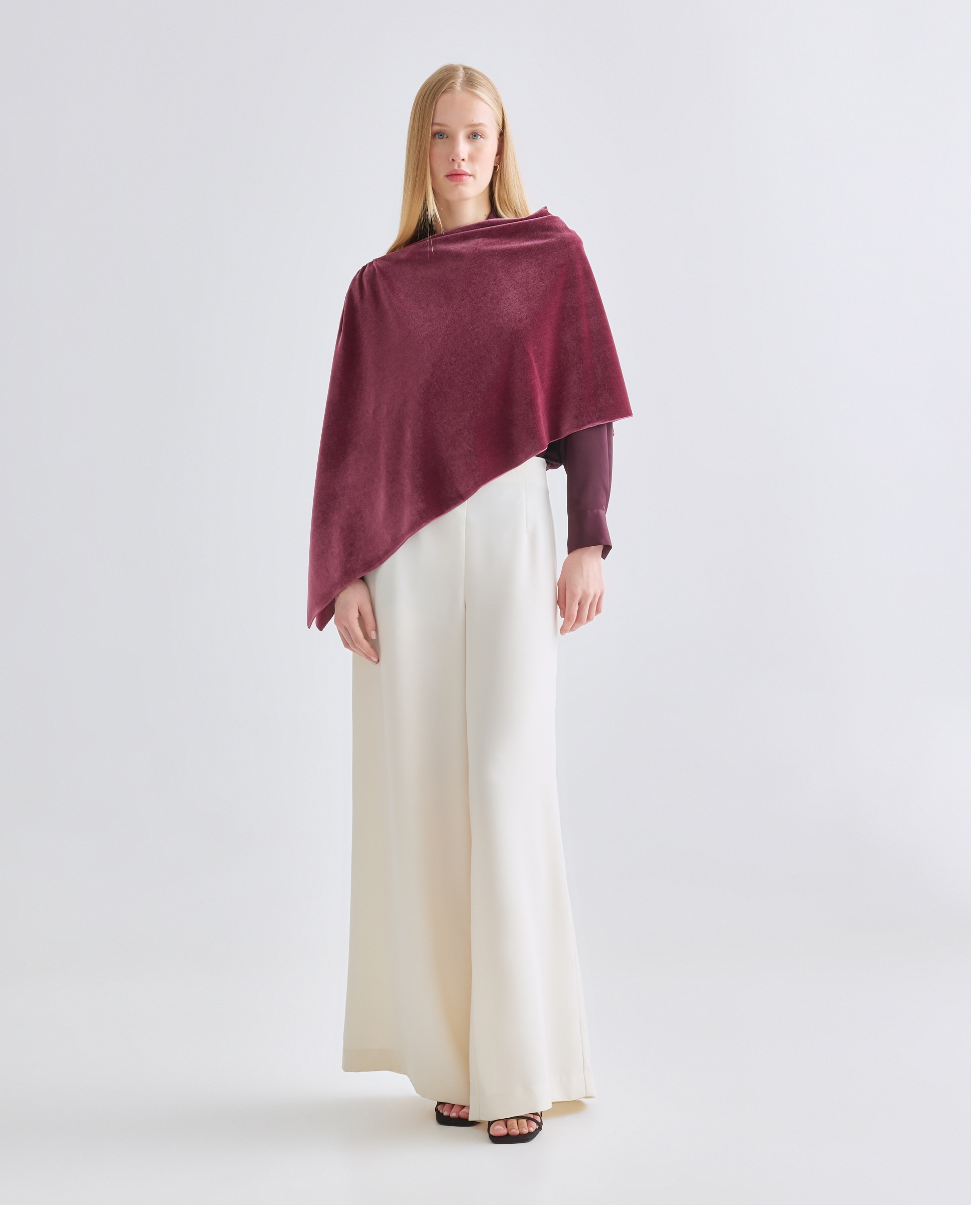 Capa de Veludo com Franzido no Ombro Bege-2