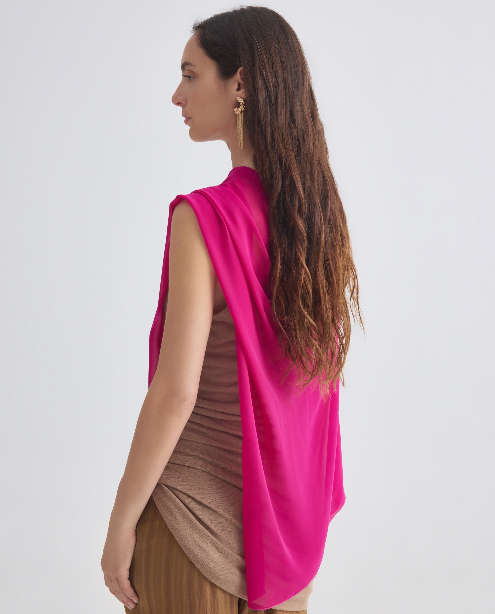 Capa de fiesta en gasa transparente de Banarassi - Mostaza Fucsia-2