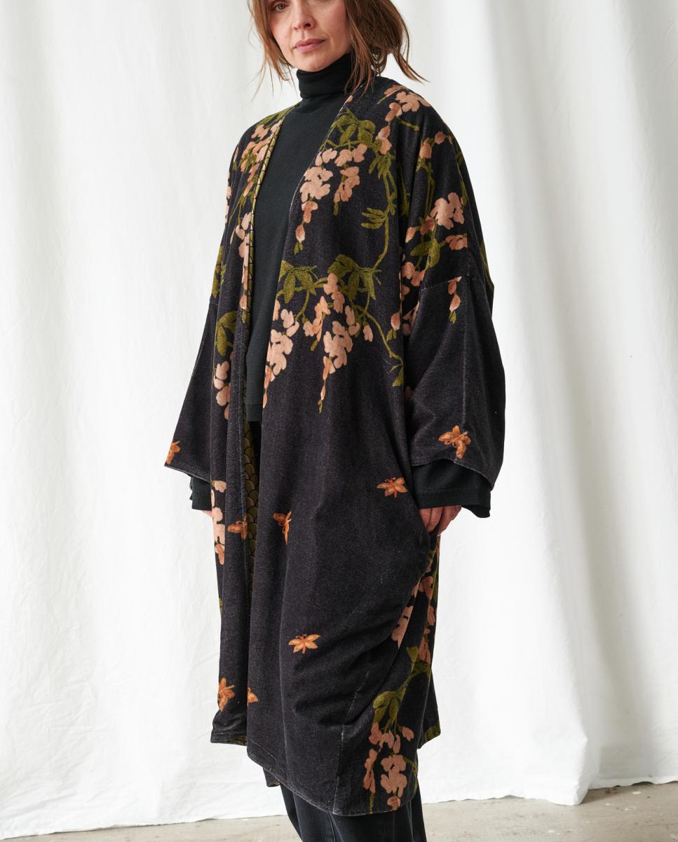 Casaco Comprido de Veludo - Wisteria Black Preto-2