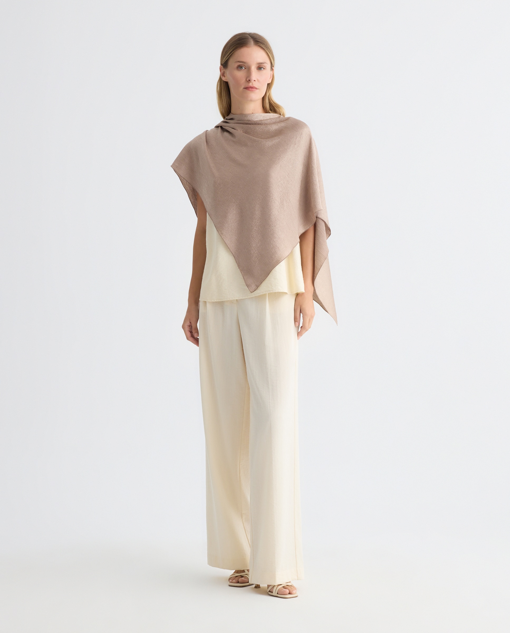 Capa jaquard de fiesta de Banarassi - Beige Beige-1