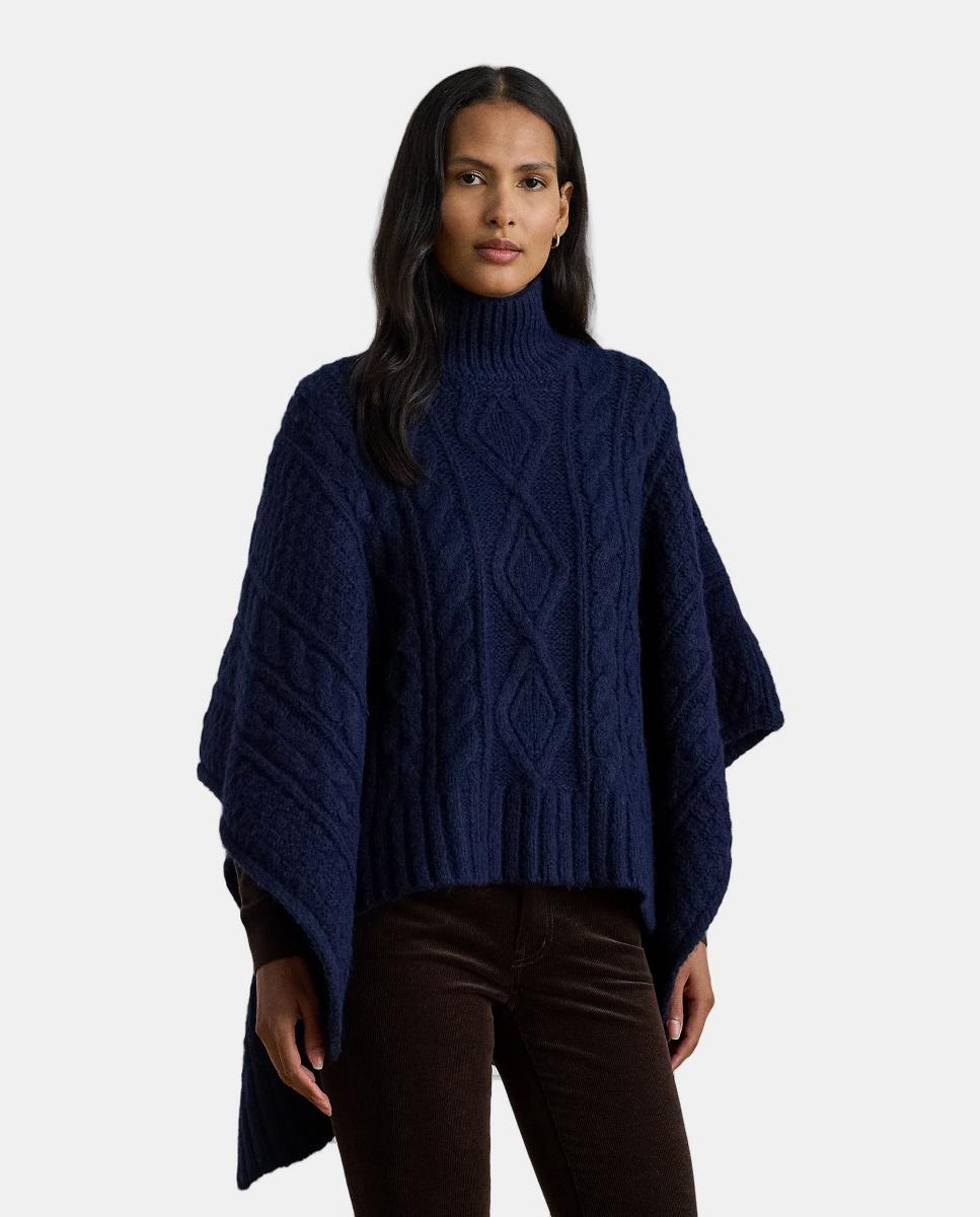 Imagem 0 de Poncho de Malha com Gola Semicisne