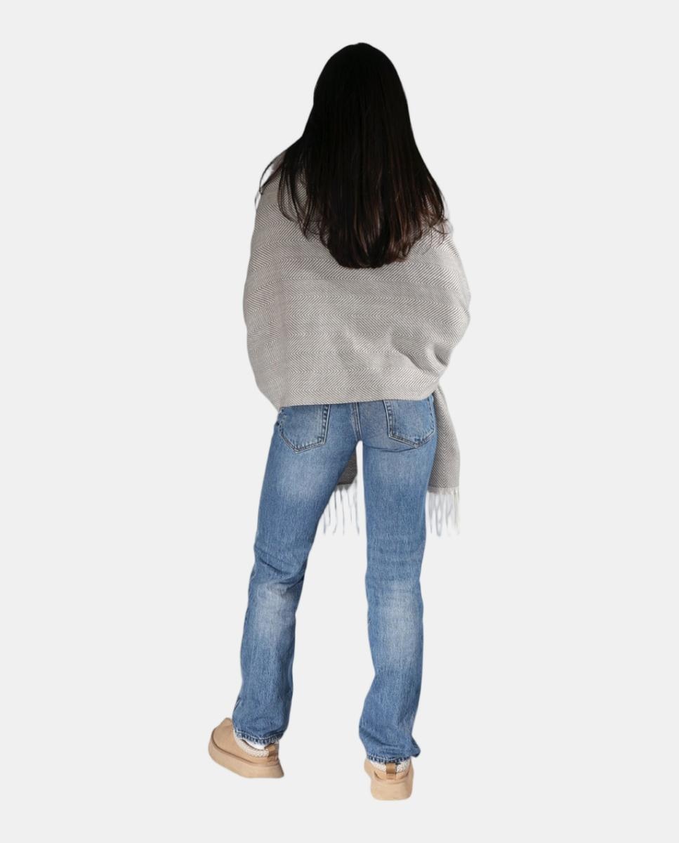 Poncho Tipo Capa com Franjas e Detalhes com Efeito de Pelo na Gola e nos Bolsos Cinzento-4