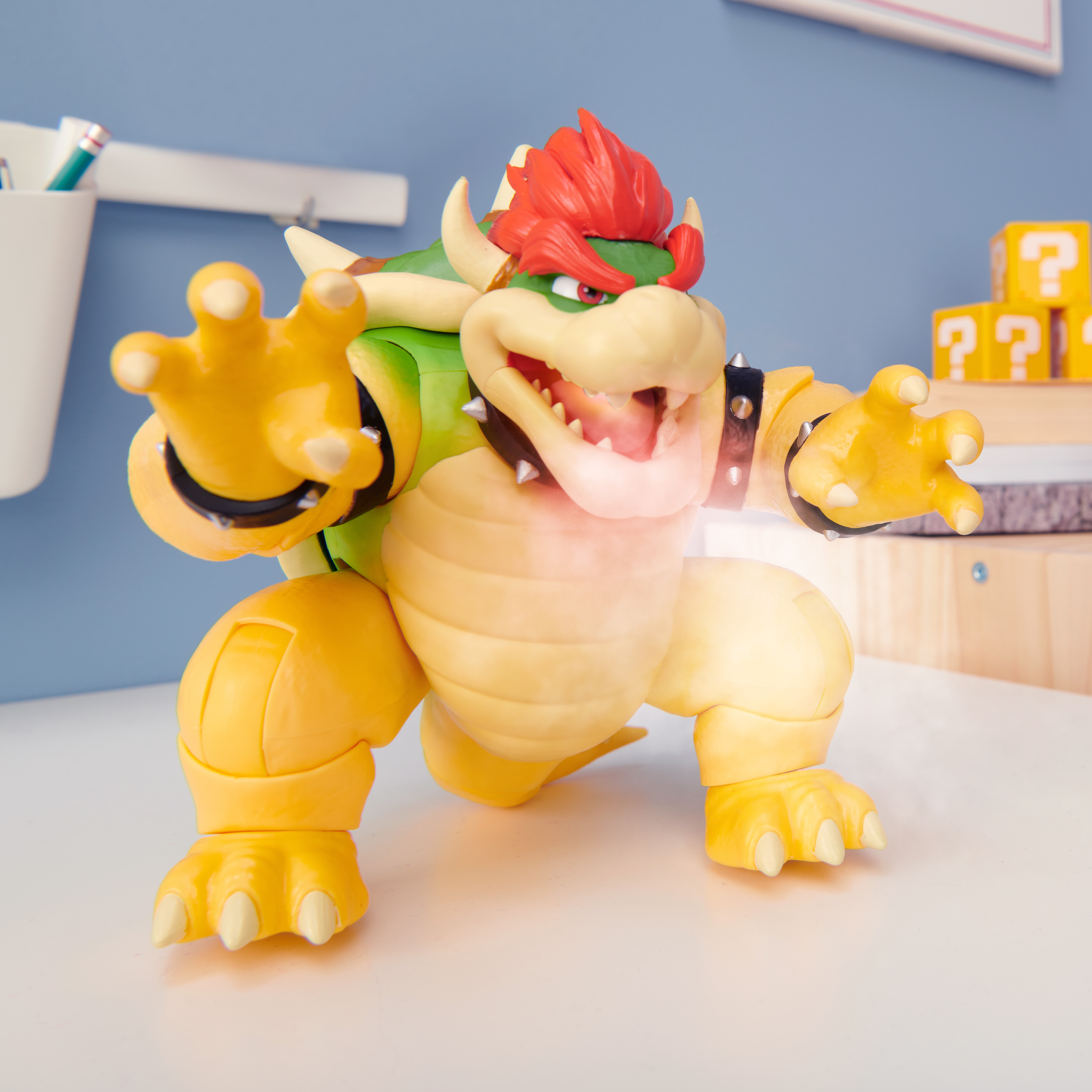 Figura Grande Bowser con funciones  Super Mario Bros La Película 9