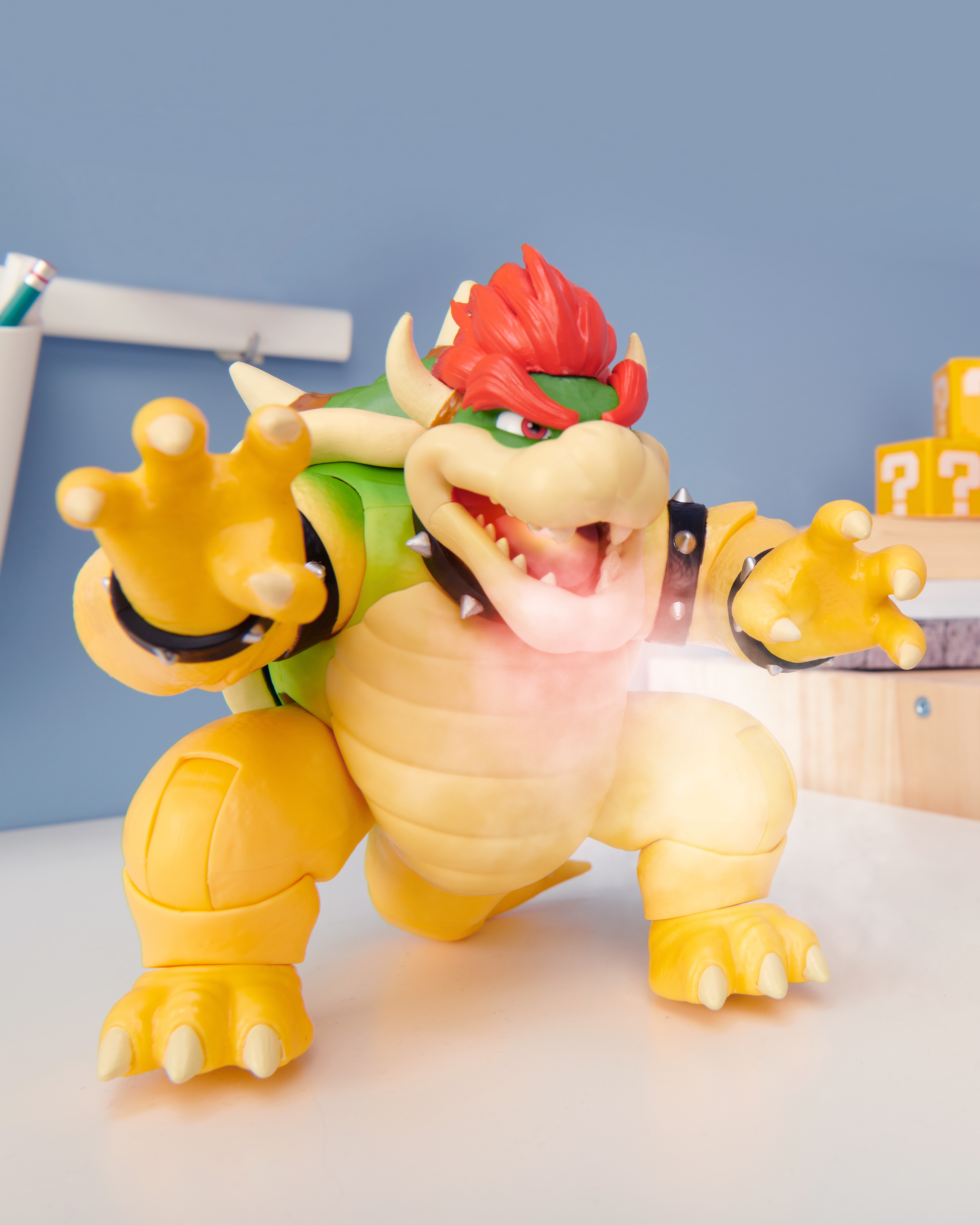 Figura Grande Bowser con funciones  Super Mario Bros La Película 11