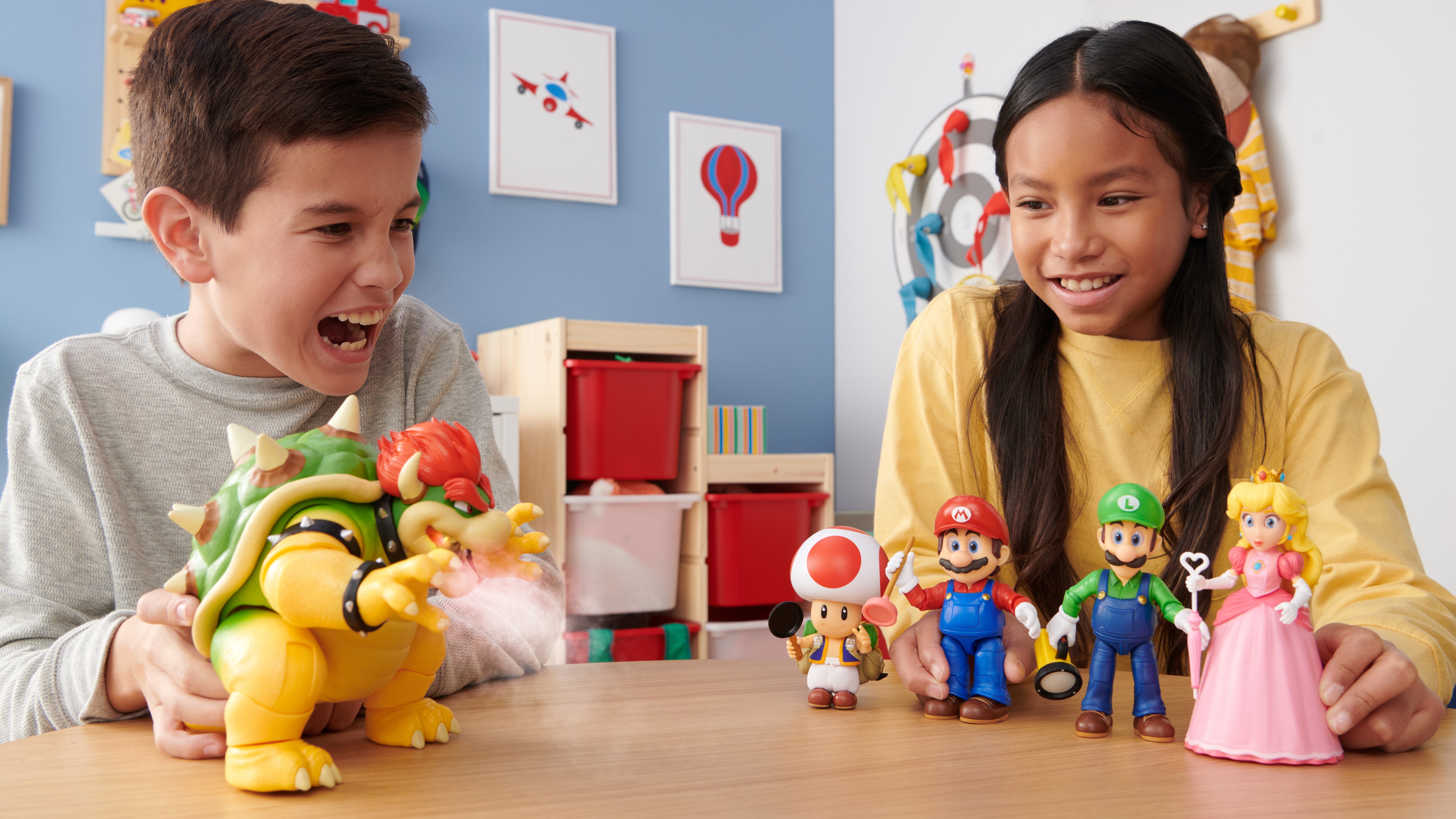Figura Grande Bowser con funciones  Super Mario Bros La Película 14