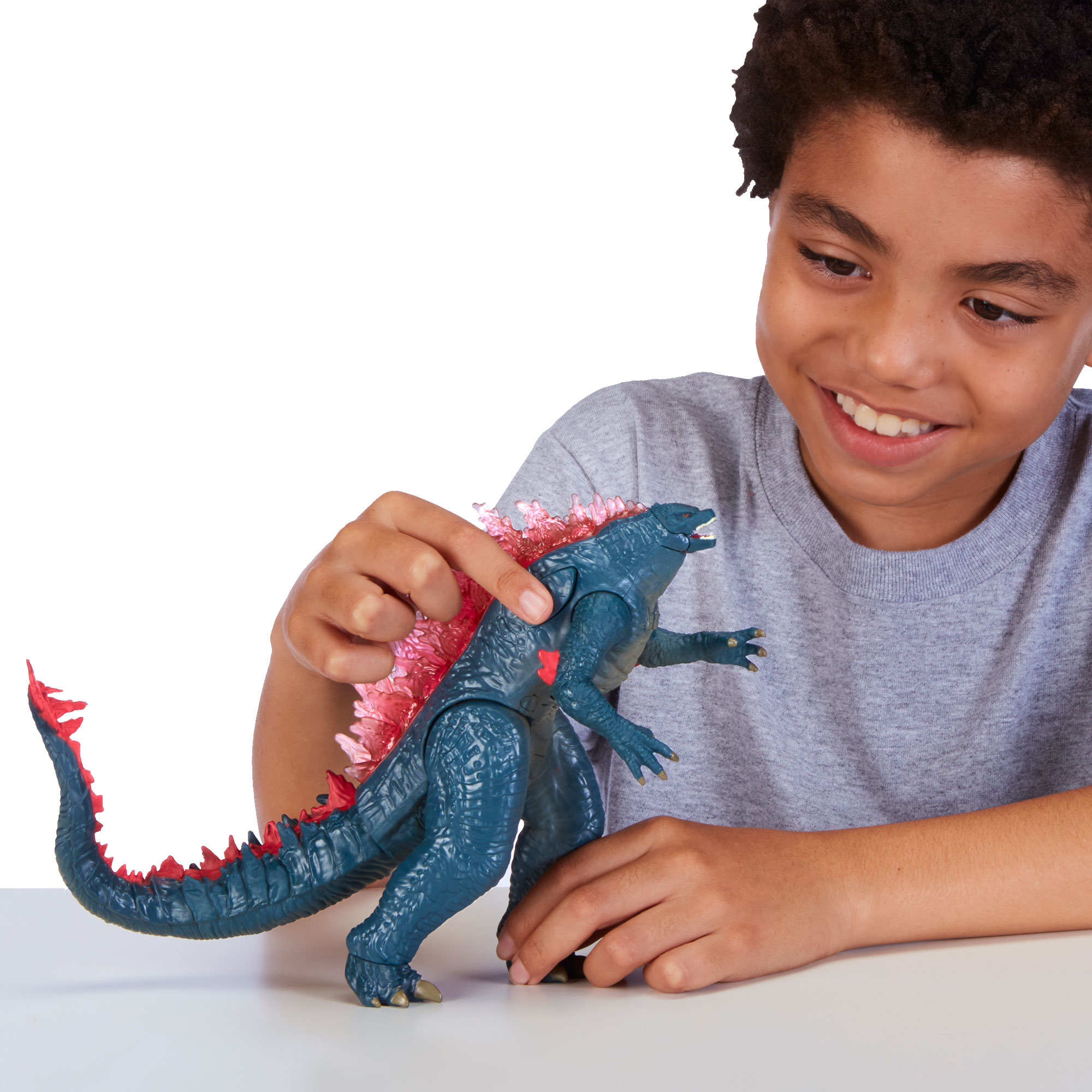 Figura Articulada Electrónica Deluxe Godzilla VS Kong Famosa 16