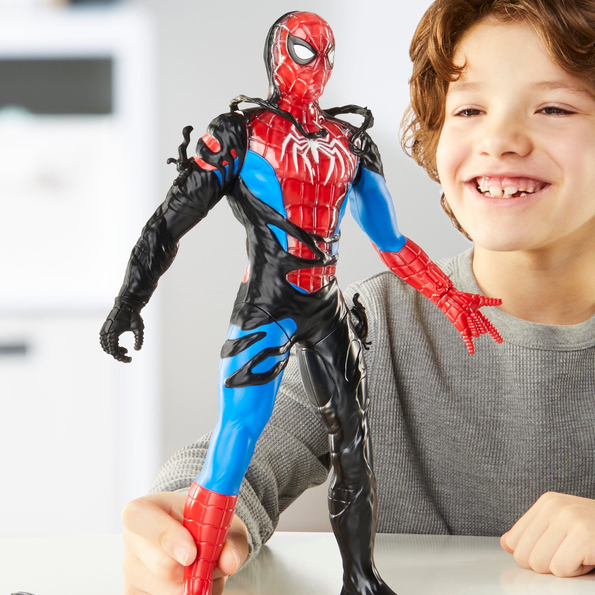 Figura Transformación líquida Spider-Man VenomVersus Marvel Hasbro 4