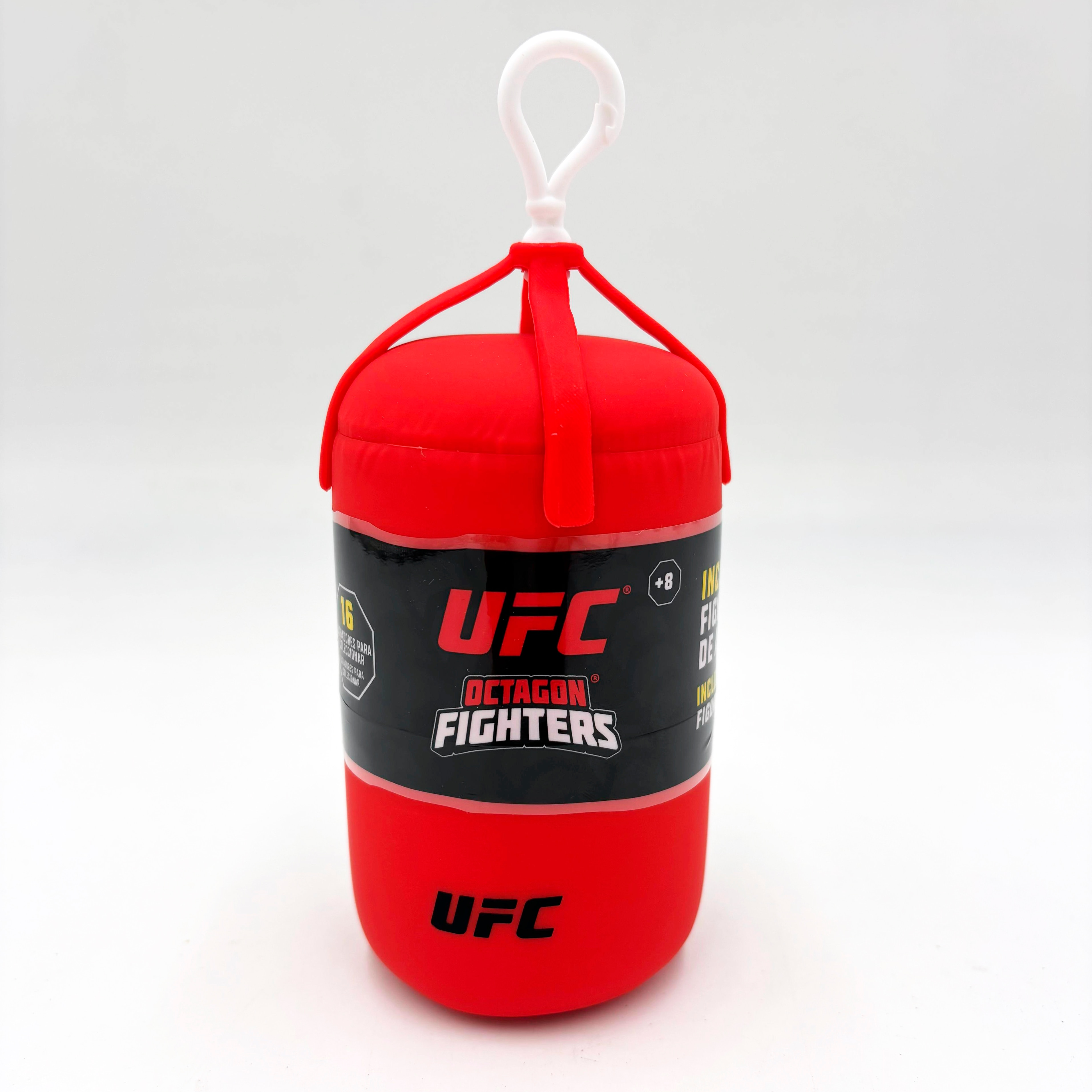 UFC punching bag que incluye figura articulada 7,5 cms y set de lucha 4
