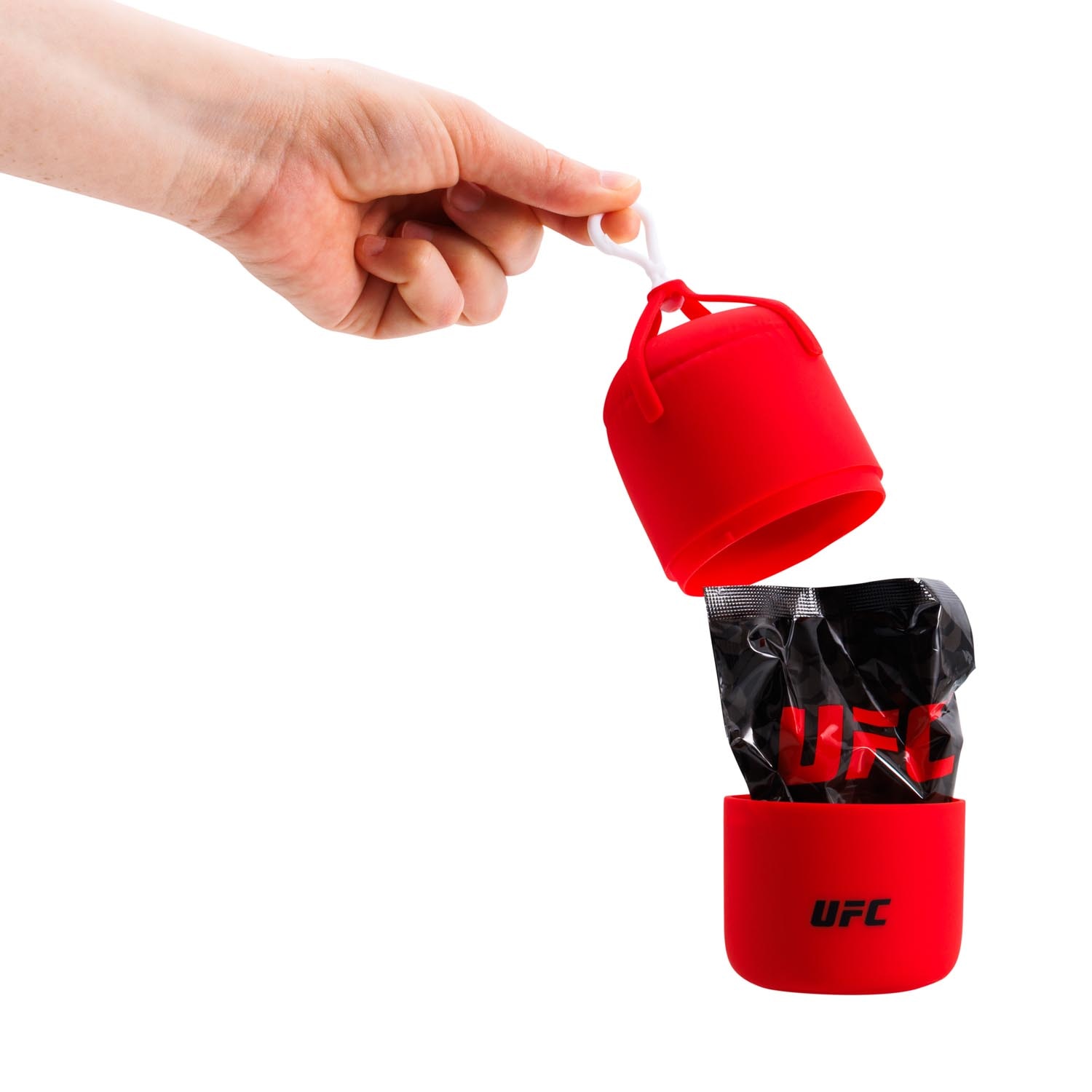 UFC punching bag que incluye figura articulada 7,5 cms y set de lucha 7