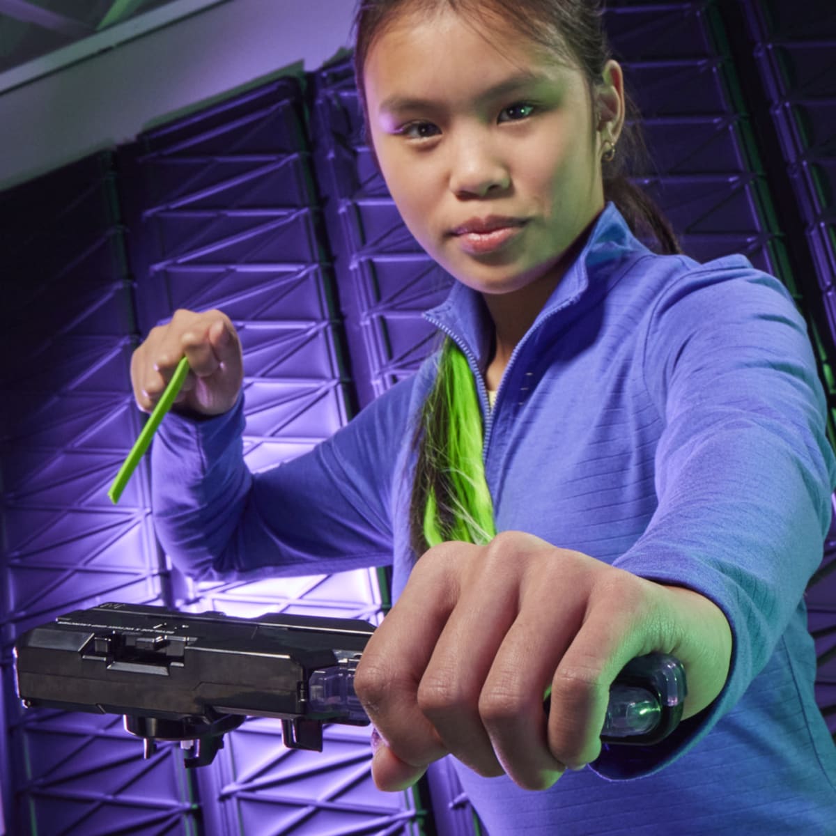 Beyblade X Set de Lançador Victory Grip com Saber Samurai 2-70L 10