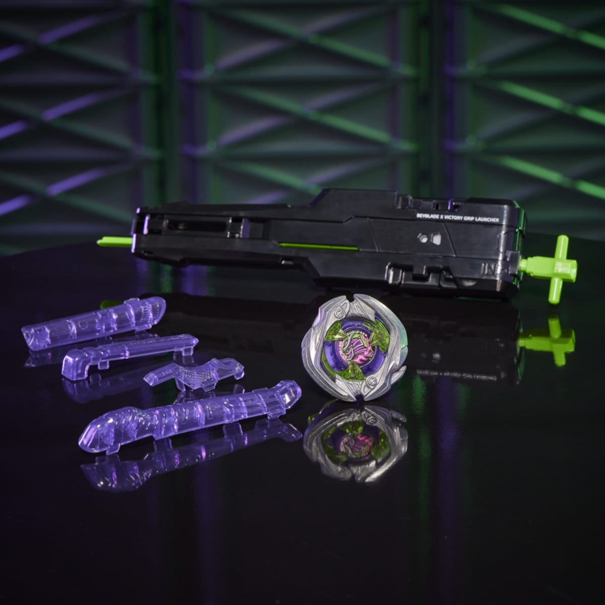 Beyblade X Set de Lançador Victory Grip com Saber Samurai 2-70L 12