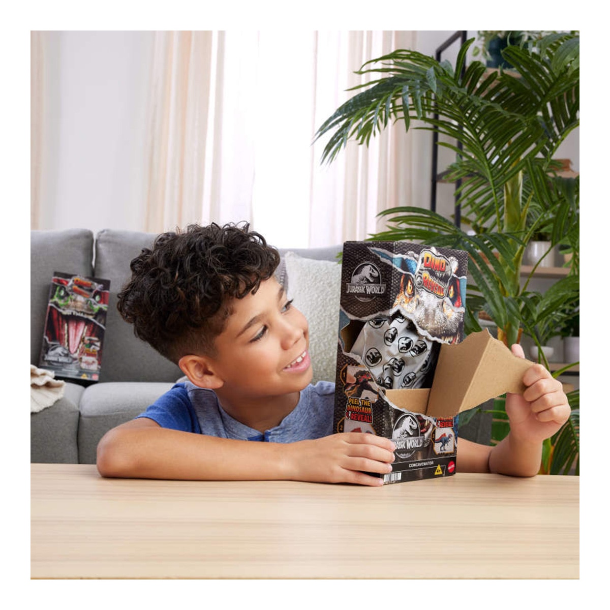 Jurassic World Dino Reveal Deluxe Modelos Sortidos,Envio Aleatório 3