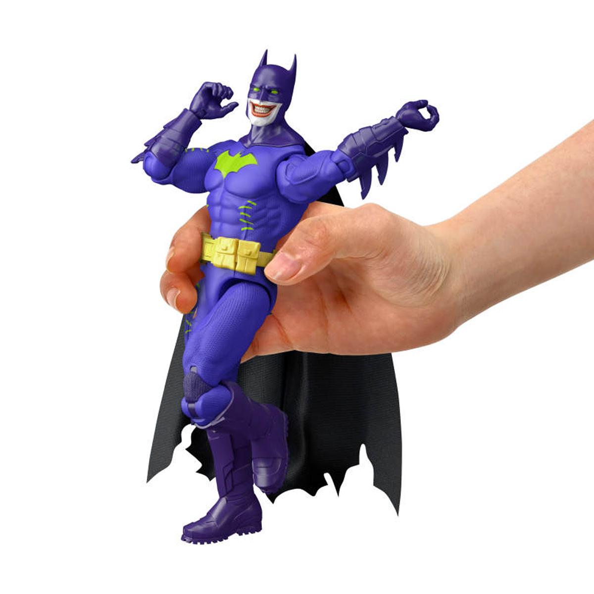 Imagen 3 de Figura Batman como Joker Premier 16 5 cm con 22 articulaciones capa de tela accesorios y soporte para armas DC Comics DC