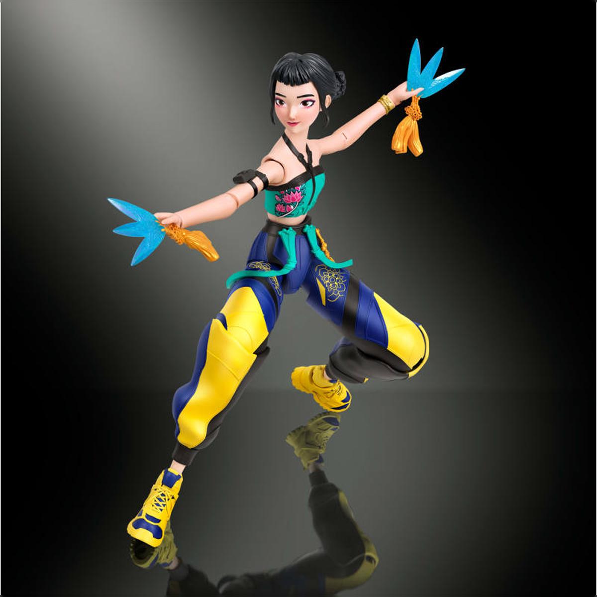 Imagen 4 de Figura Zoey de las HUNTR/X 14,2 cm con cuchillas espirituales, accesorios y piezas intercambiables Mattel