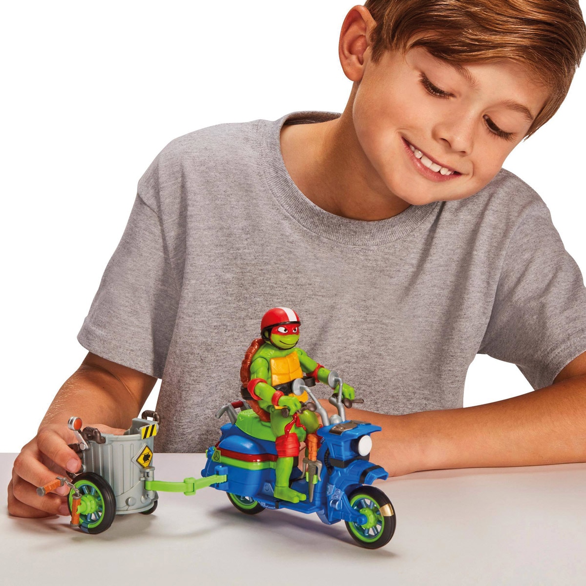 Vehículo oficial con figura de Raphael Tortugas Ninja Famosa 3