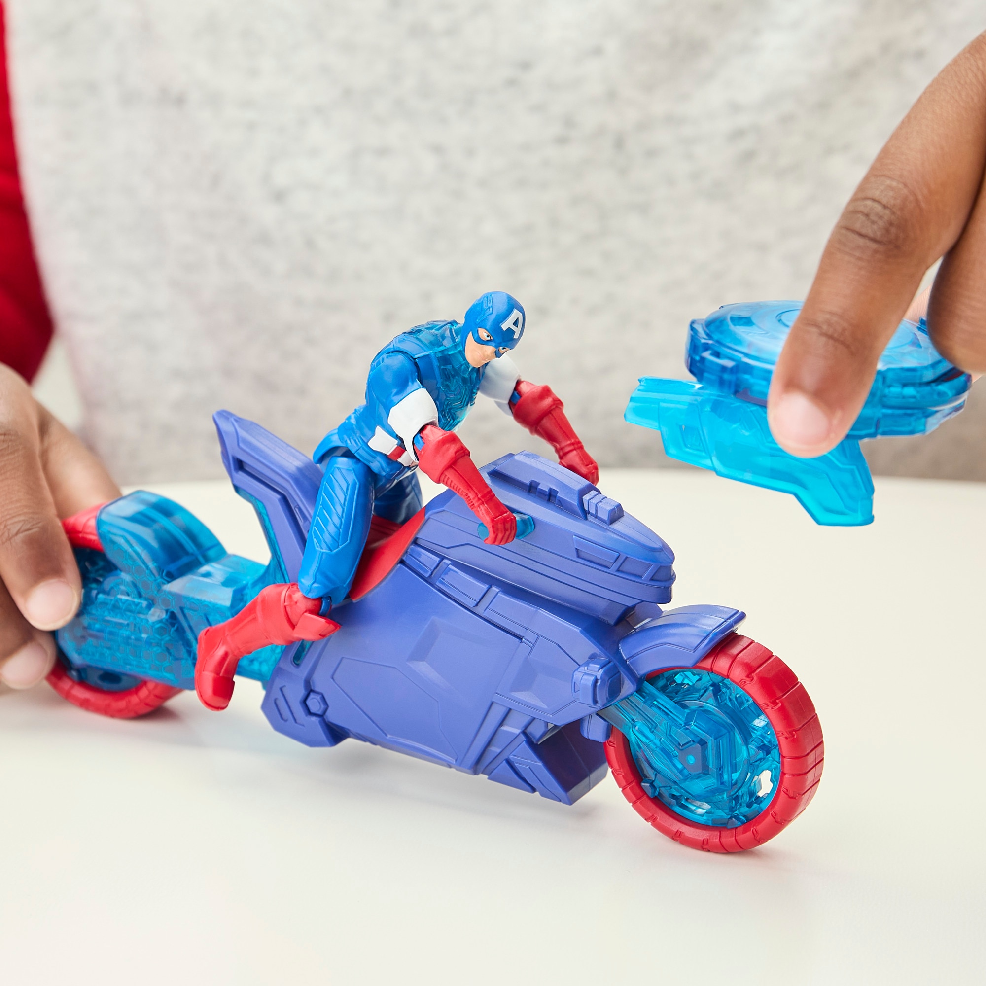 Moto lanzaescudos del Capitán América Epic World of Action Avengers Marvel Hasbro 3