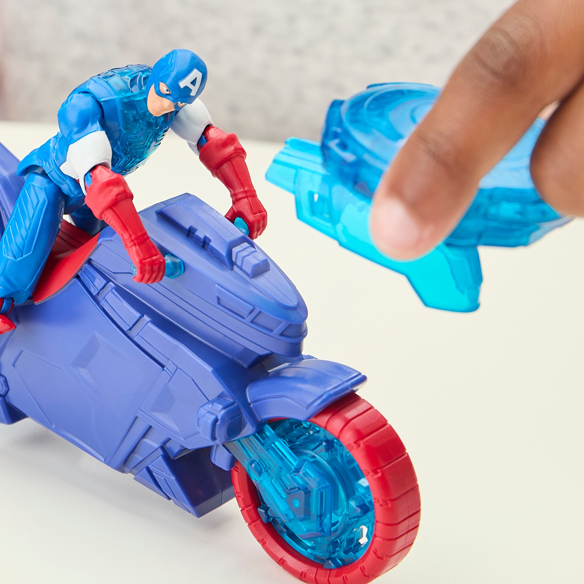Moto lanzaescudos del Capitán América Epic World of Action Avengers Marvel Hasbro 4