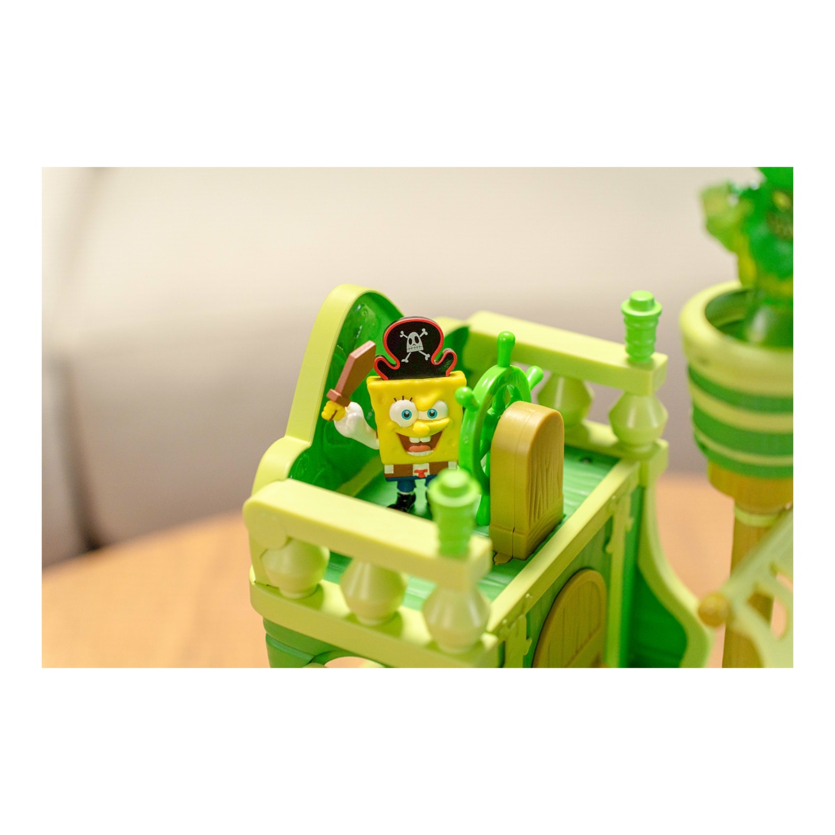 Barco Aventura Pirata con el Holandés Volador Bob Esponja Funrise Toys 4