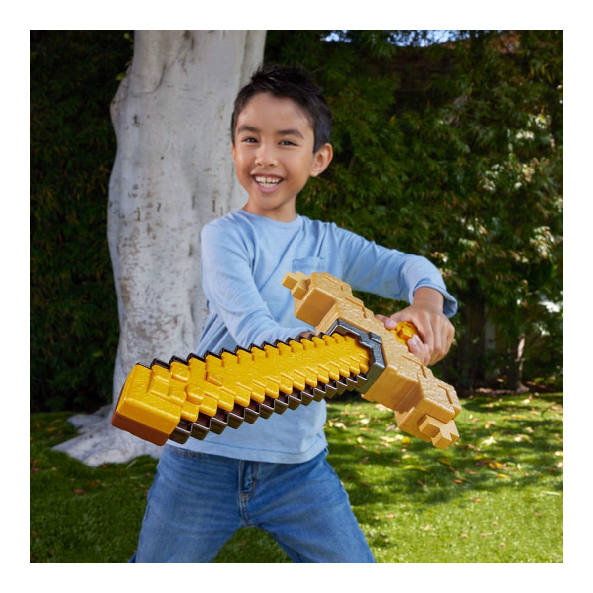 Imagen 2 de Accesorio transformable inspirado en el videojuego Minecraft Espada-Pico 2 en 1 Minecraft Mattel