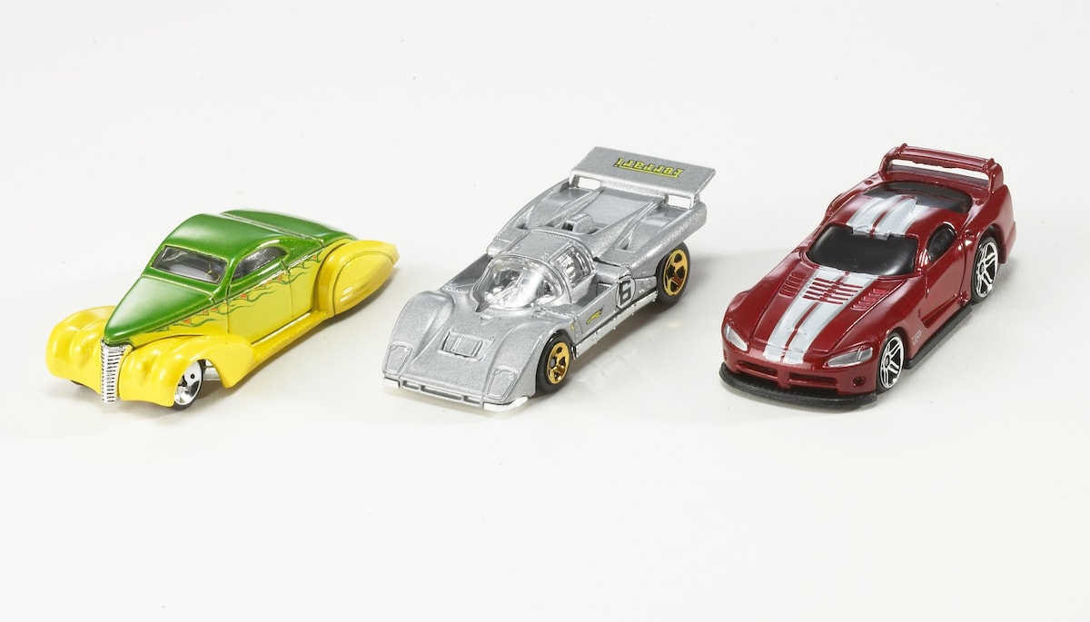 Hot Wheels Coches de juguete básicos pequeños, Modelos surtidos, 1 unidad 3