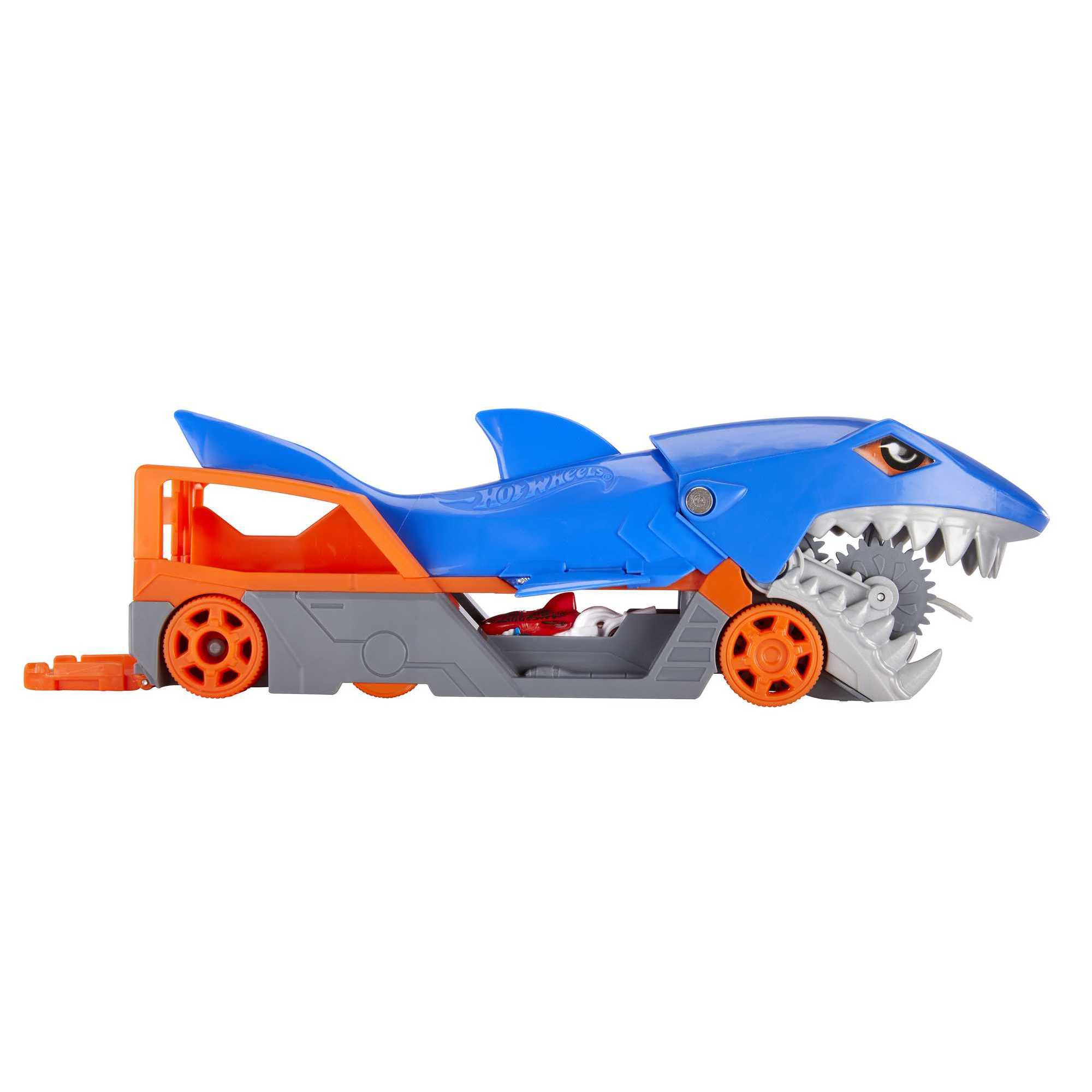 Tiburón mastica coches Hot Wheels 3