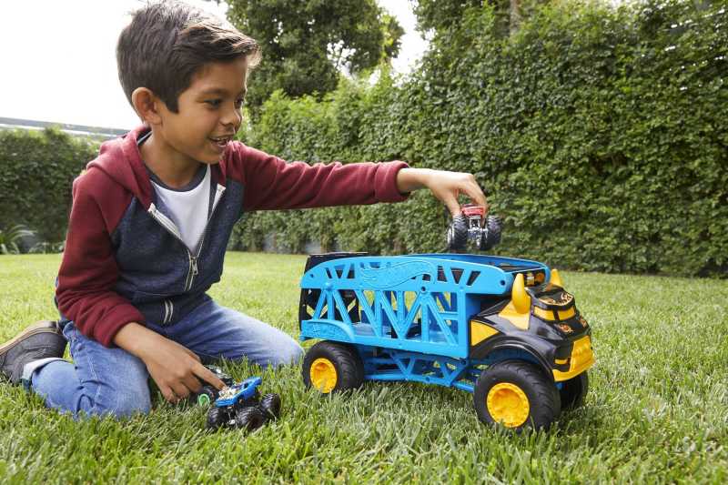 Camión organizador de vehículos Monster Mover Monster Trucks Hot Wheels 2