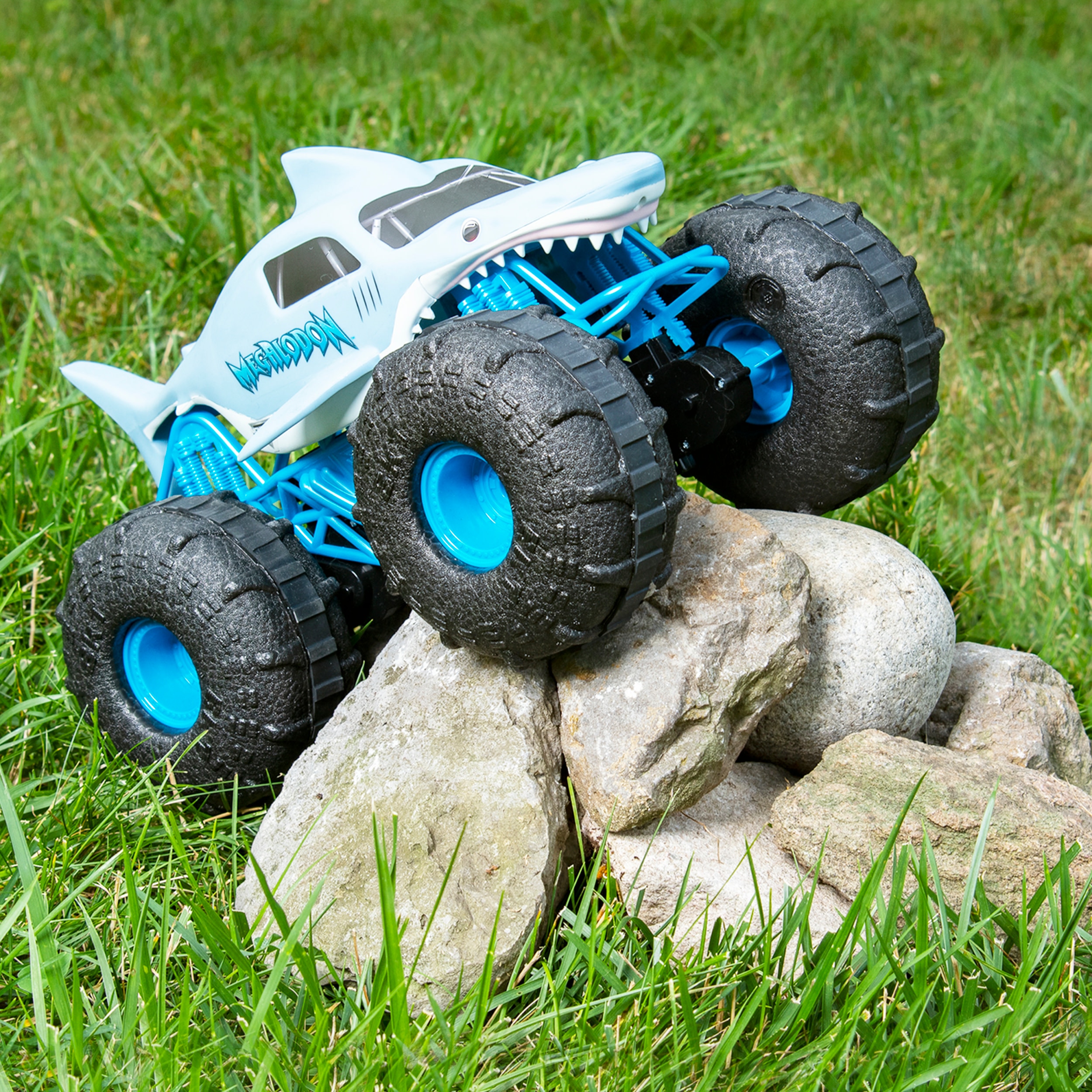 Monster Jam Megalodon Storm 7