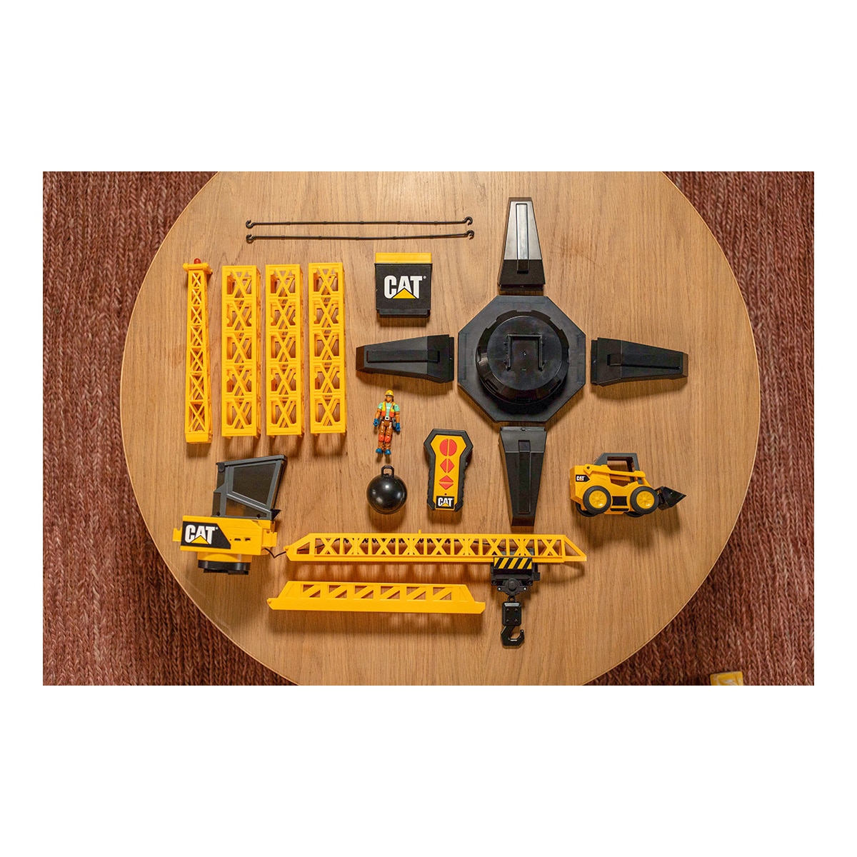 Grúa radiocontrol inalámbrica con rotación 360º y luces Cat Workforce Funrise Toys 7