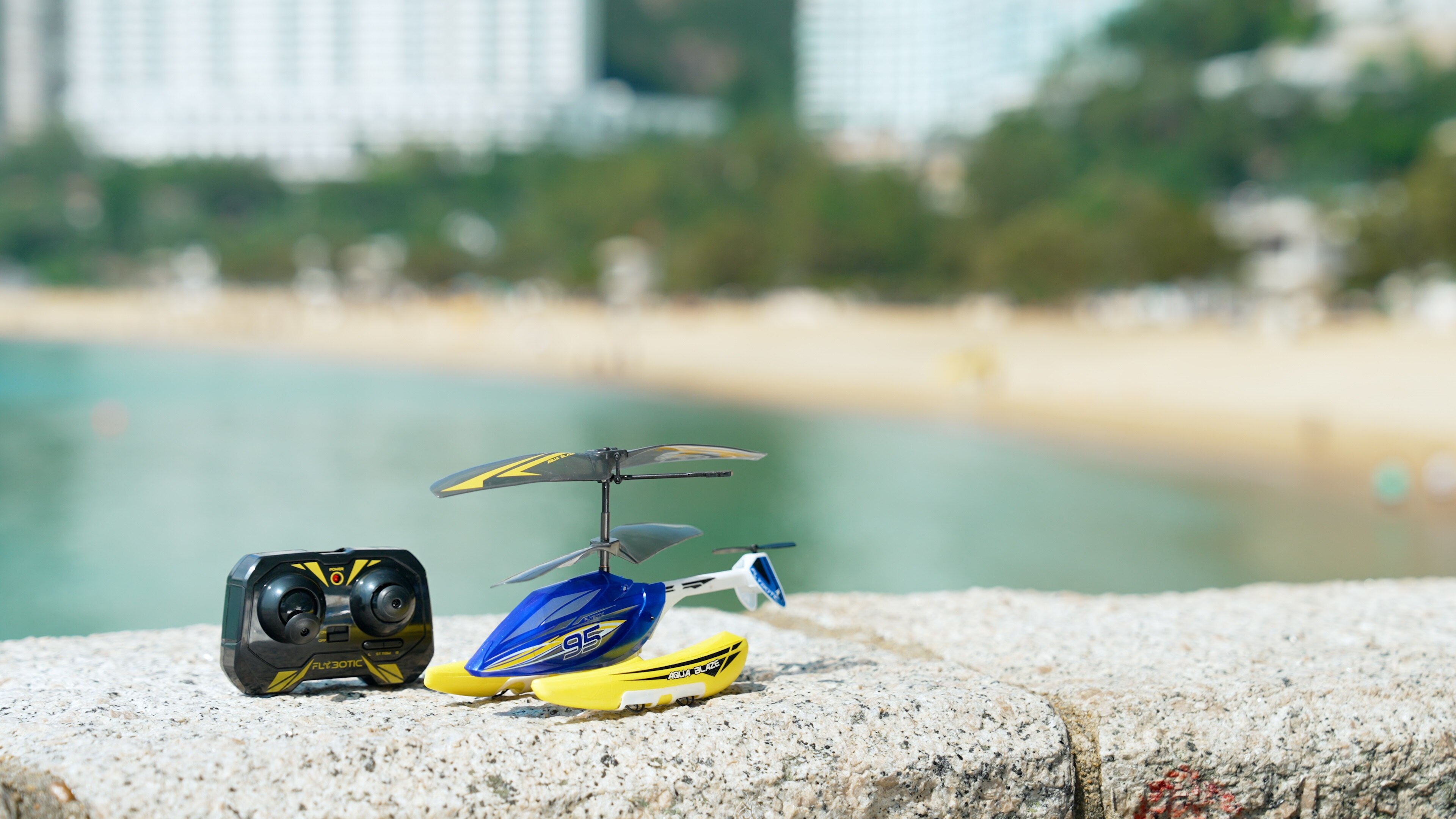 Helicóptero Radiocontrol Aqua Blaze Bizak 13