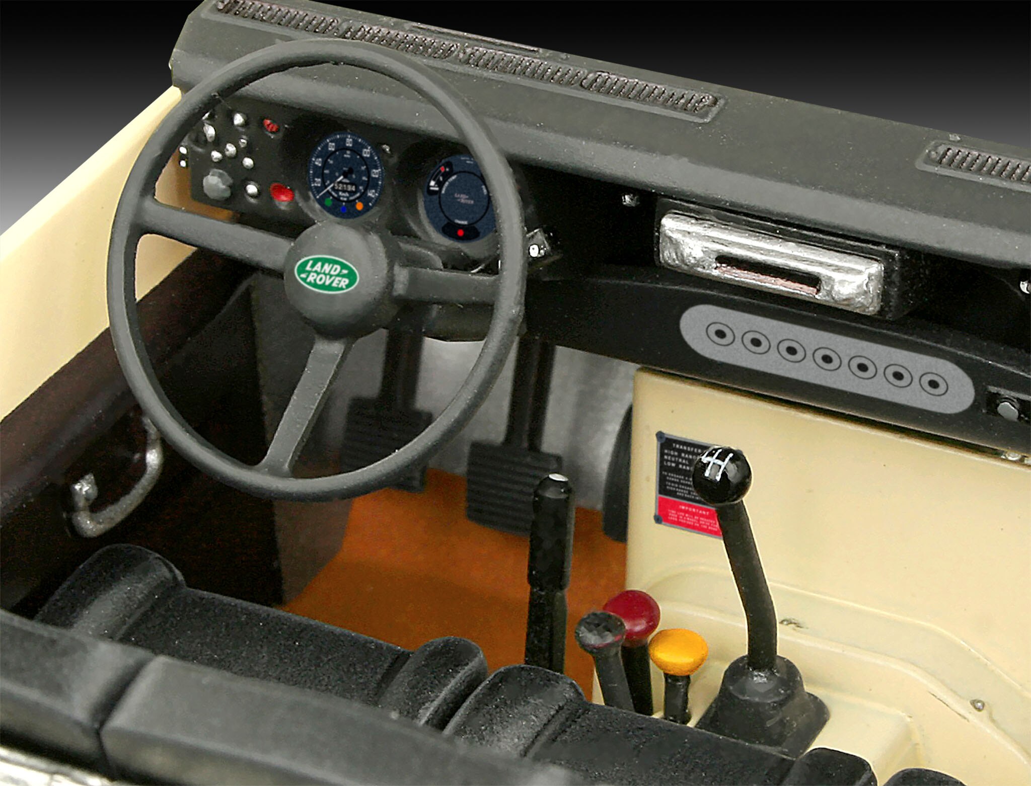 Maqueta Land Rover LWB con accesorios básicos Revell 3