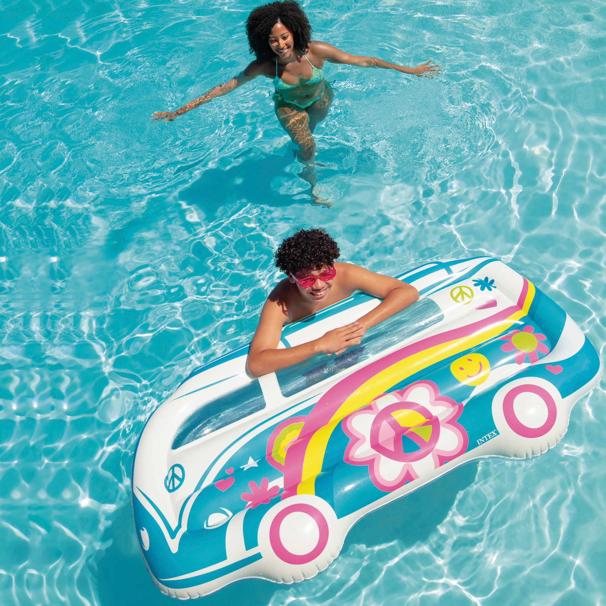 Colchoneta hinchable Furgoneta Hippy Intex 6