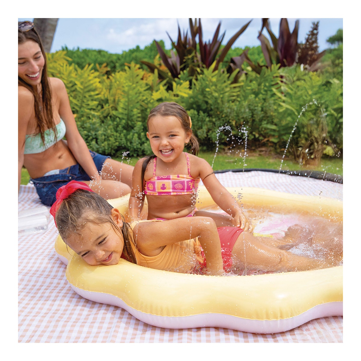 Piscina infantil hinchable con forma de flor Intex 2
