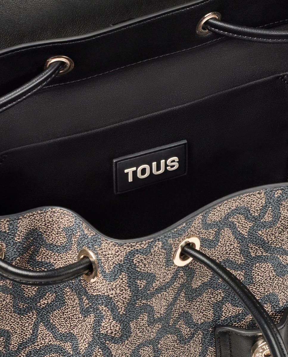 Mochila Estampada com Aba e Botão Magnético - Preto Preto-3