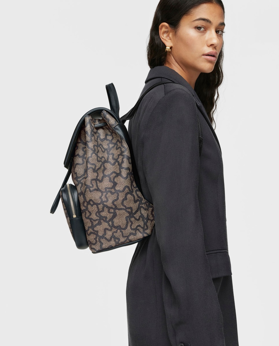 Mochila Estampada com Aba e Botão Magnético - Preto Preto-4