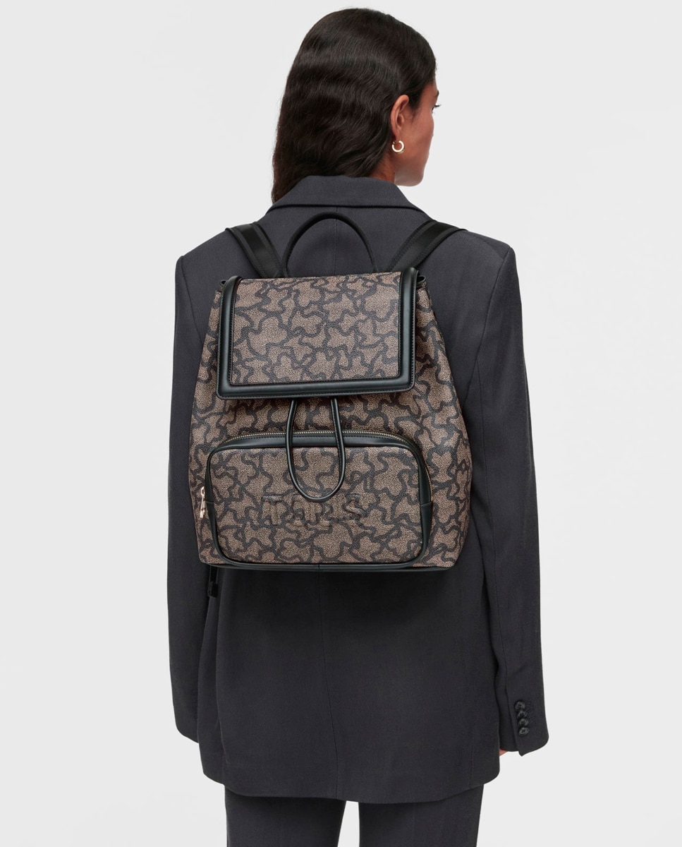 Mochila Estampada com Aba e Botão Magnético - Preto Preto-6
