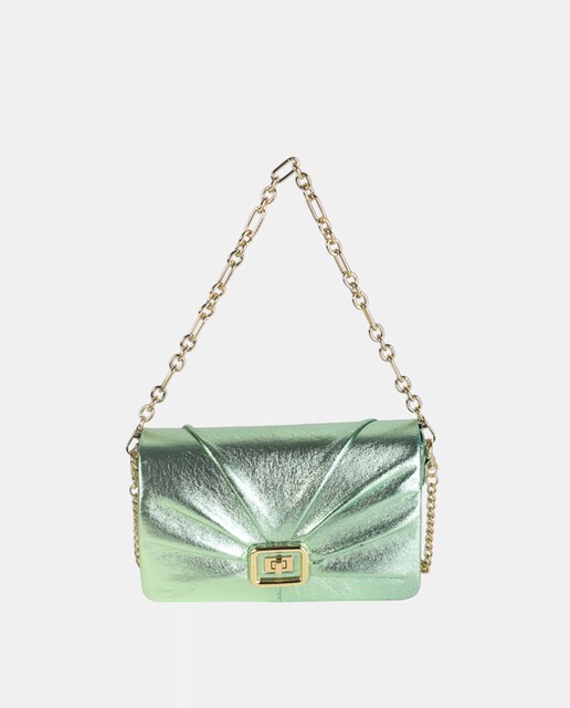 Imagen 0 de Bolso bandolera y de hombro confeccionado en pu metálico color verde con solapa y cierre metálico.