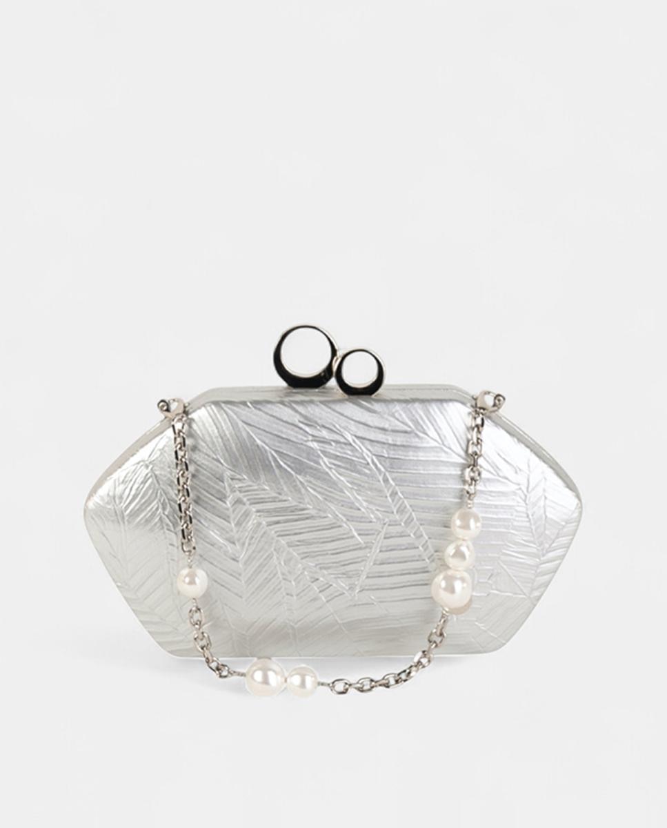 Imagem 0 de Mala Clutch de Festa Pequena, Compacta e Rígida em Material Sintético Texturado com Corrente Decorativa com Pérolas e Fecho Metálico