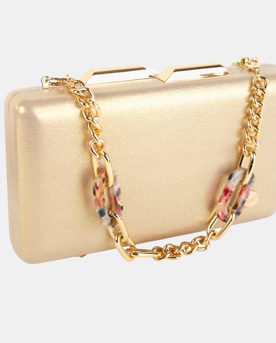 Mala Clutch Pequena em Efeito de Pele Metalizado com Corrente e Elos Decorativos Ouro-3