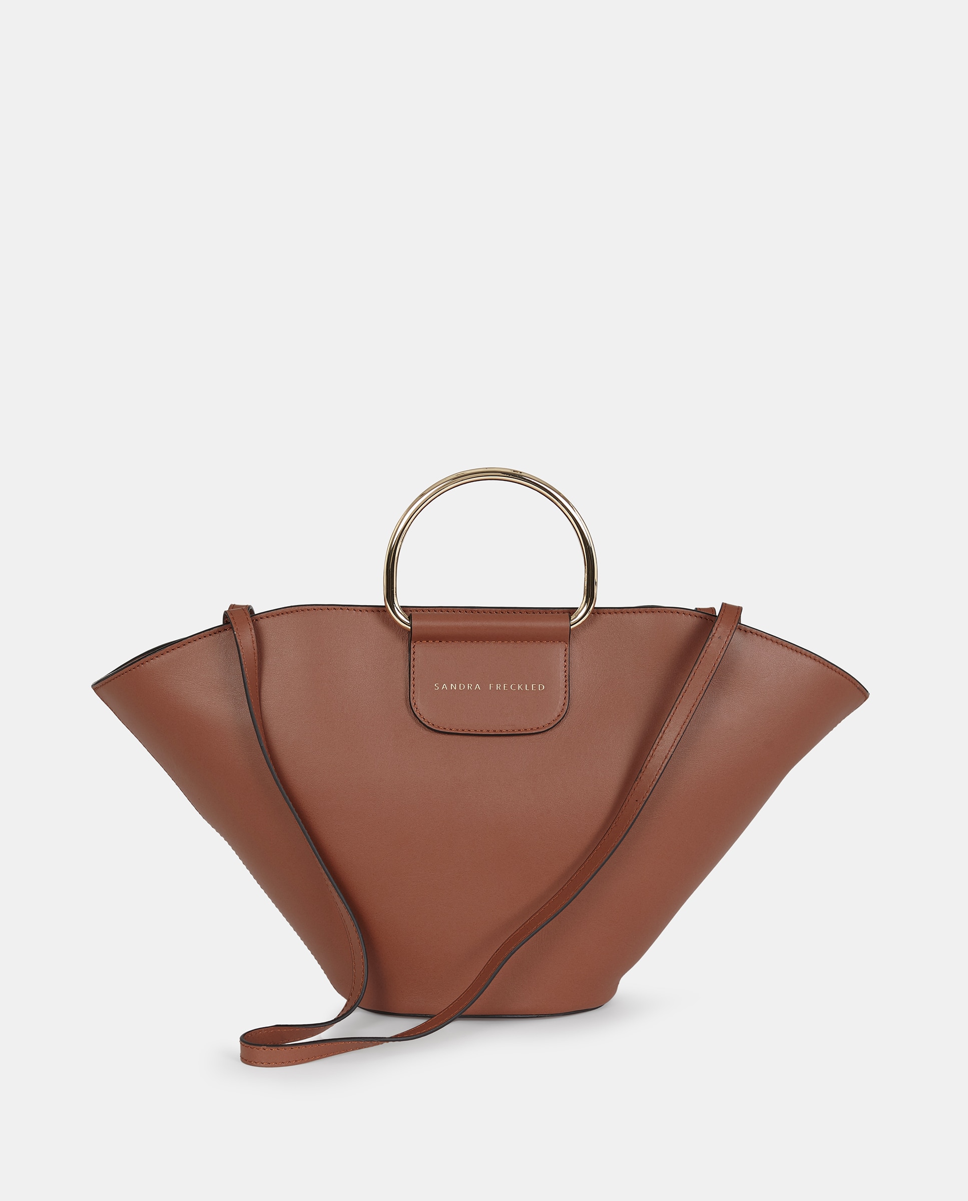 Mala Crossbody com Alças de Mão Metálicas em Pele Camel-1