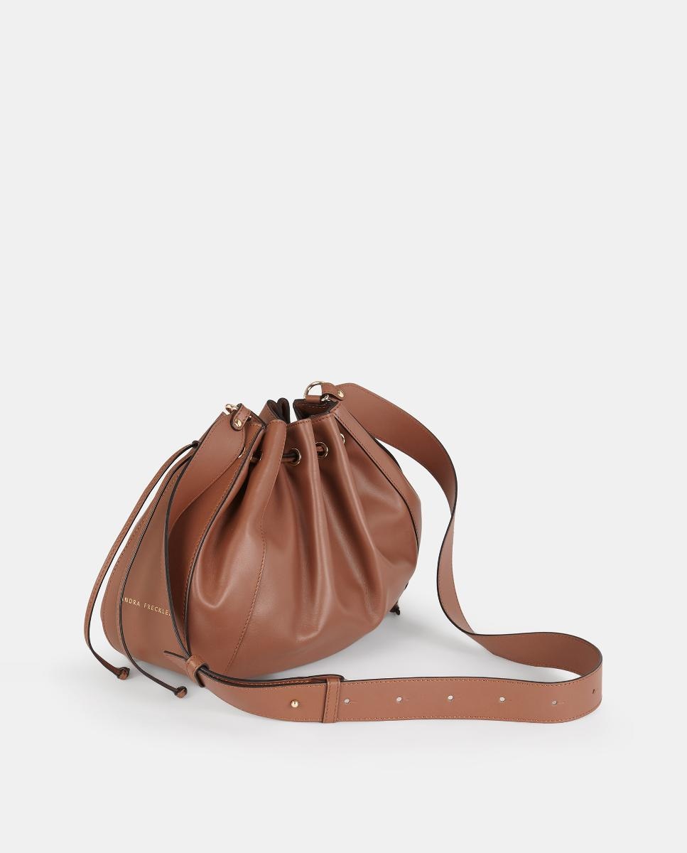 Mala Crossbody em Pele Lisa com Alça de Tiracolo Larga e Fecho de Cordão Camel-2