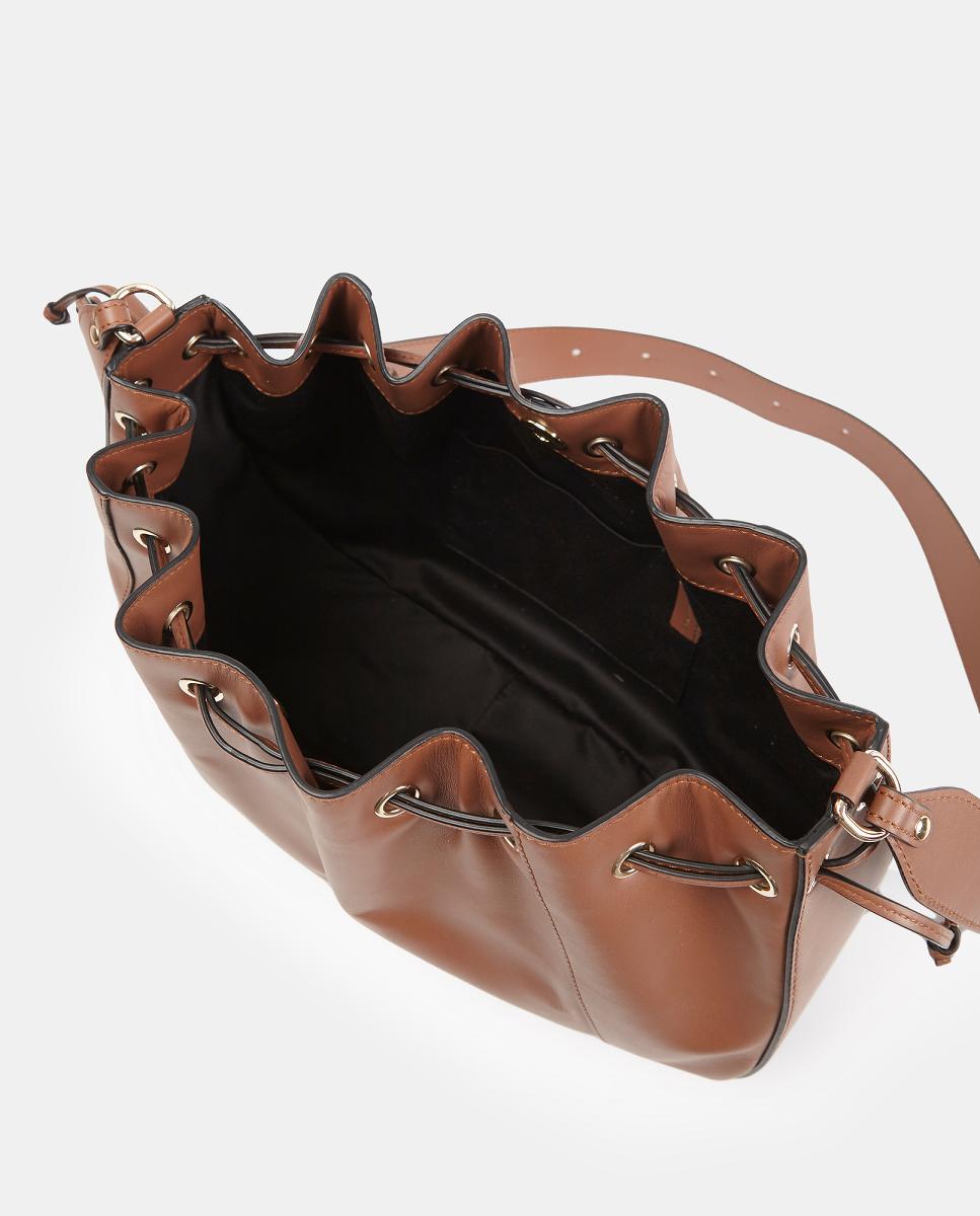 Mala Crossbody em Pele Lisa com Alça de Tiracolo Larga e Fecho de Cordão Camel-3