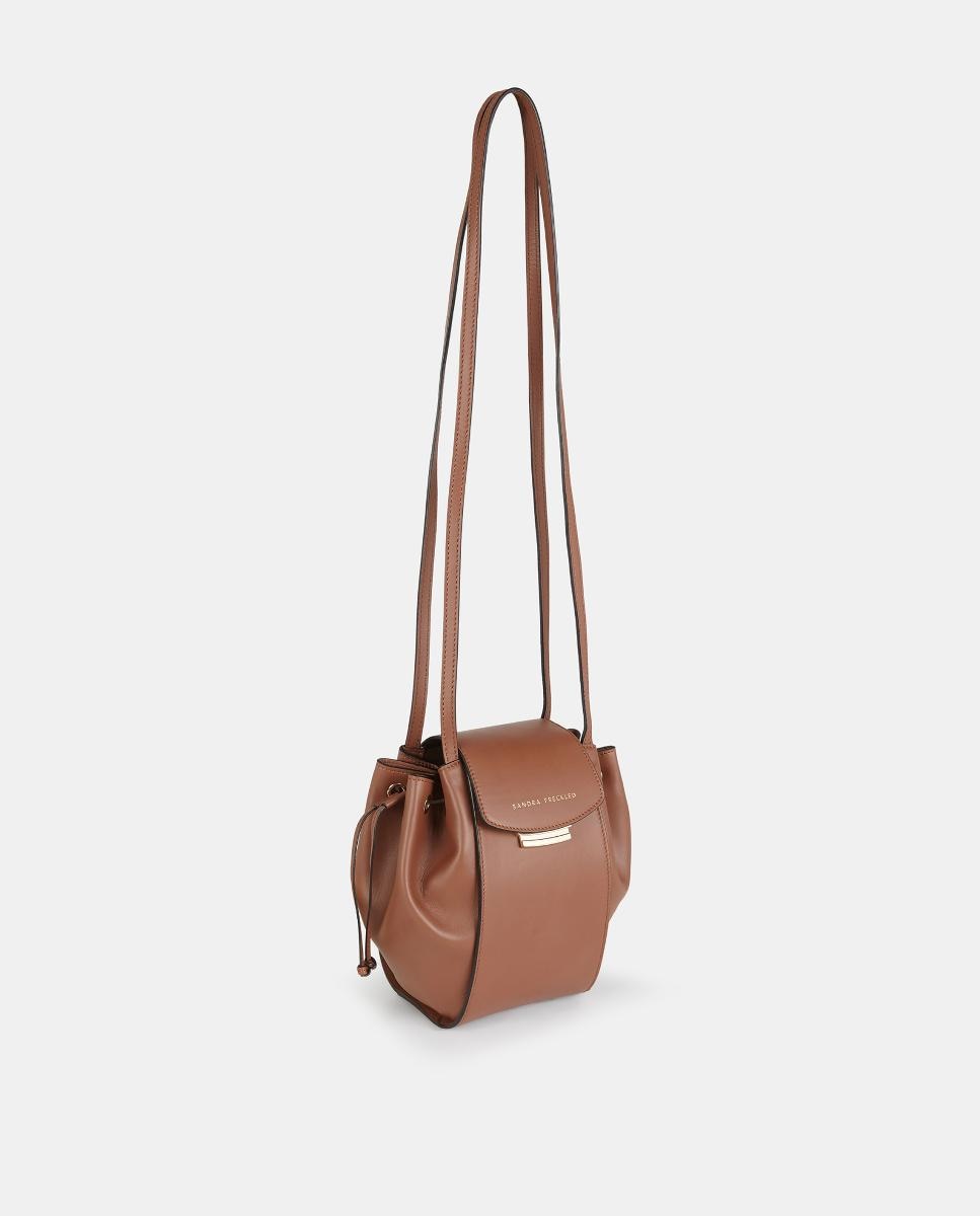 Mala Crossbody em Pele Lisa com Aba e Alças Compridas Camel-2