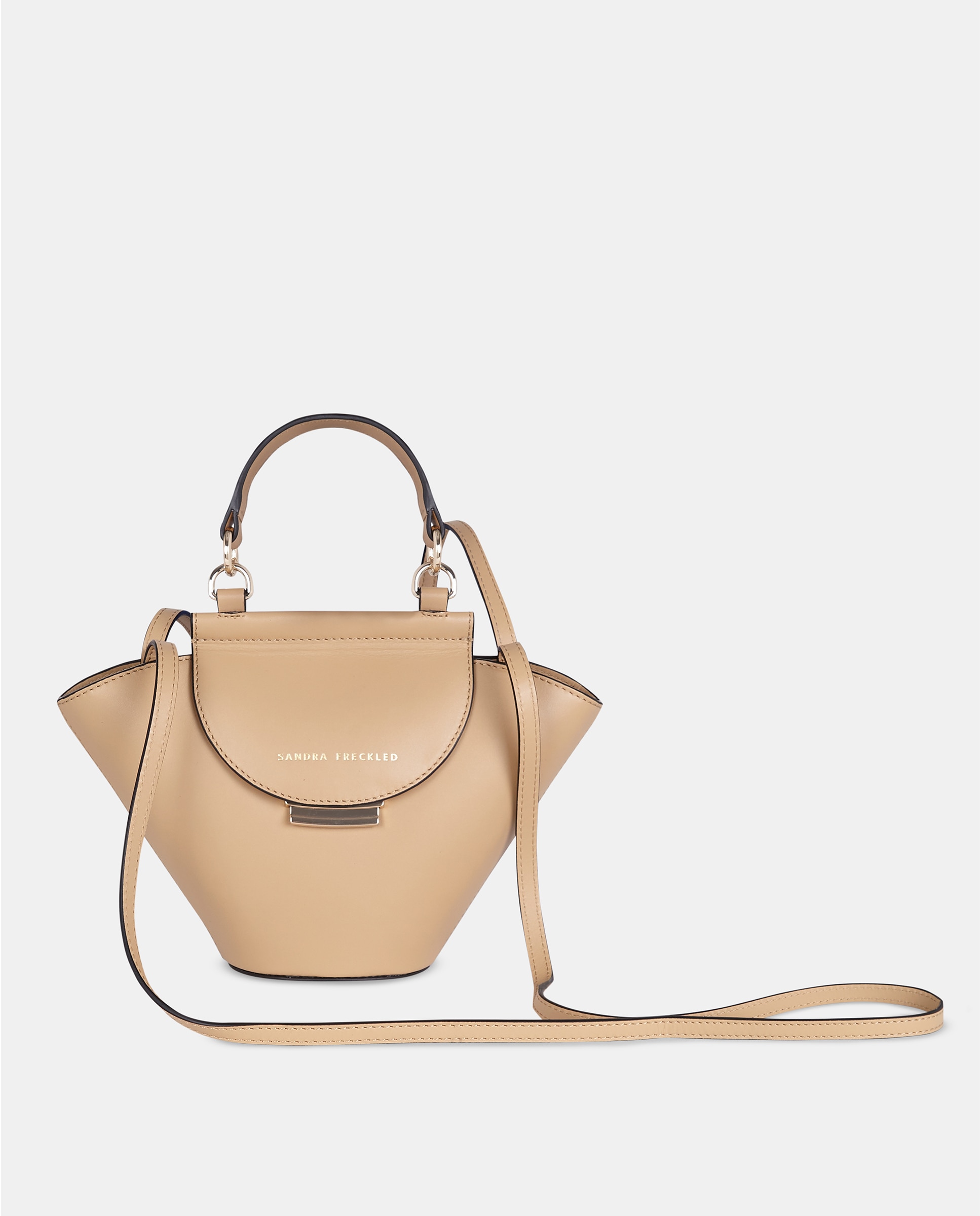 Imagen 0 de Bolso crossbody con asa de mano y solapa en piel lisa Natural